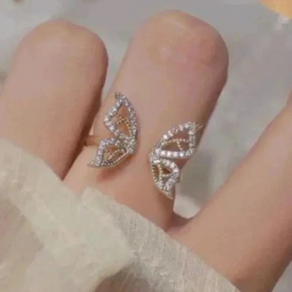 Sizes 5, 6, or 7 Adjustable Gold Crystal Butterfly Ring - Picture 1 of 3